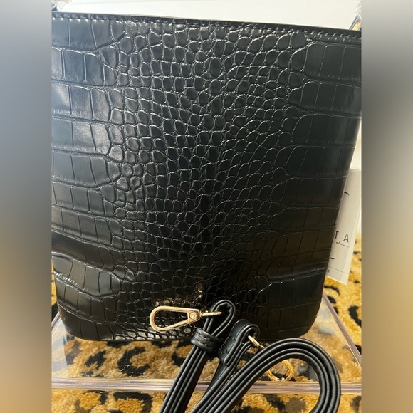 New AOTA‎ All of the Above Elena Bucket bag in black. Retails for $188. - Picture 2 of 8